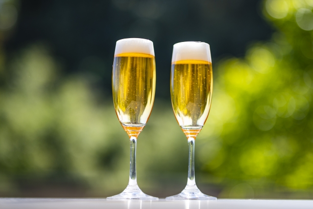 グラスに注がれたお酒